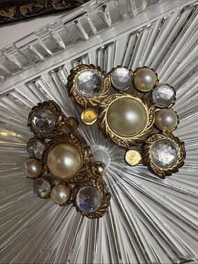 Gold Tone Pearl & Crystal Clip-On Earrings